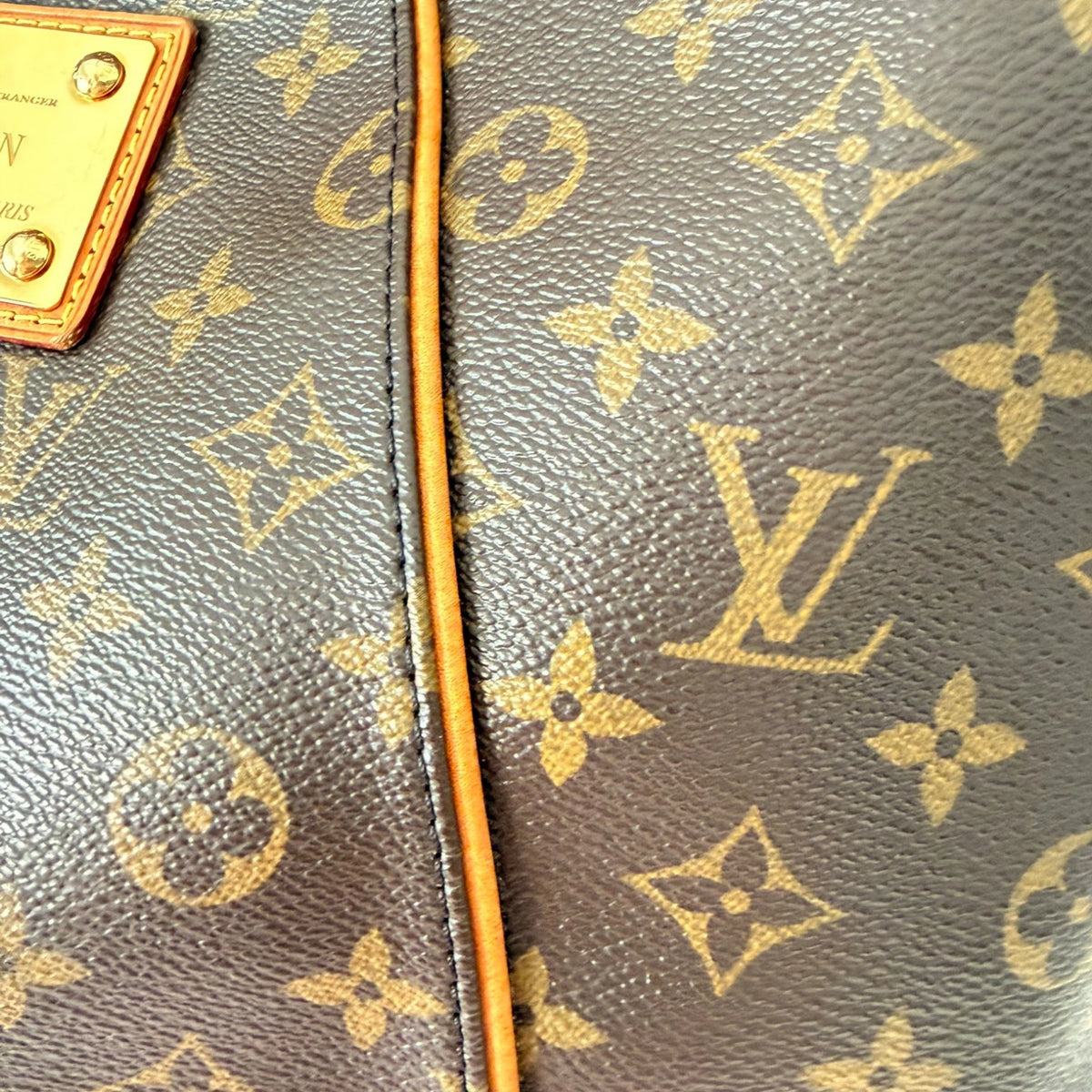 Detailed shot: Louis Vuitton Galliera PM Monogram tote bag available in Cyprus