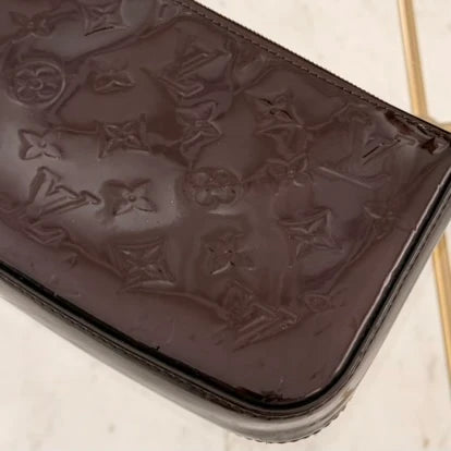 Louis Vuitton | 2013 Monogram Vernis Pochette Accessories shoulder bag