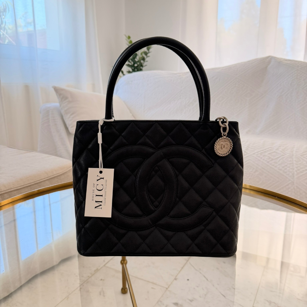 Chanel | 2003-2004 Caviar Medallion tote bag