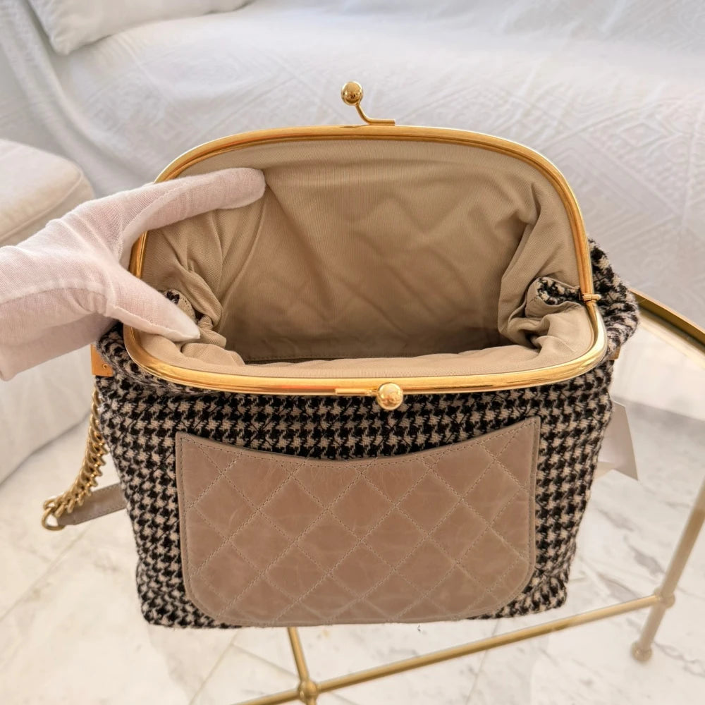 Chanel | 2015-2016 Medium Chanel Tabatière Tweed & Calfskin Kisslock Crossbody Bag