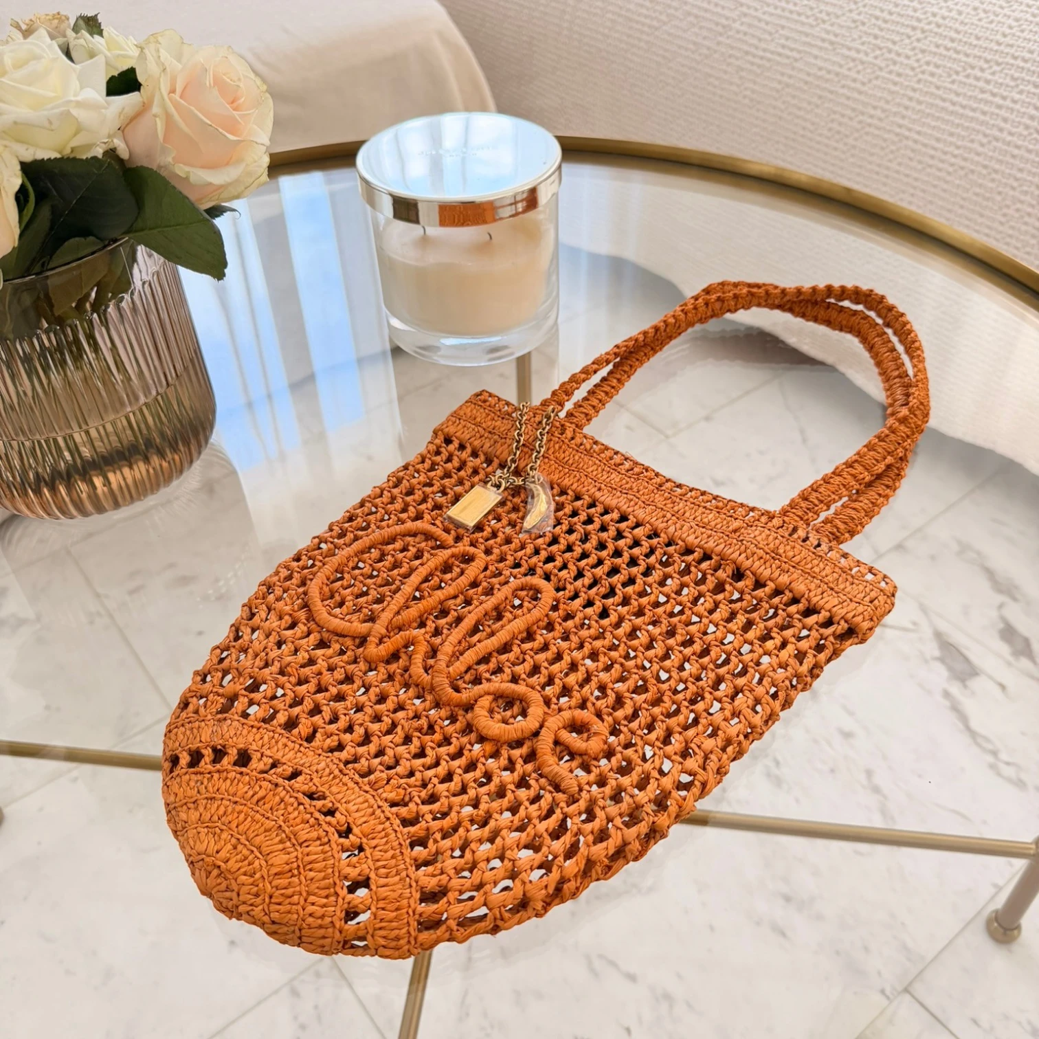 Chloé  | Summer Banana tote bag in raffia