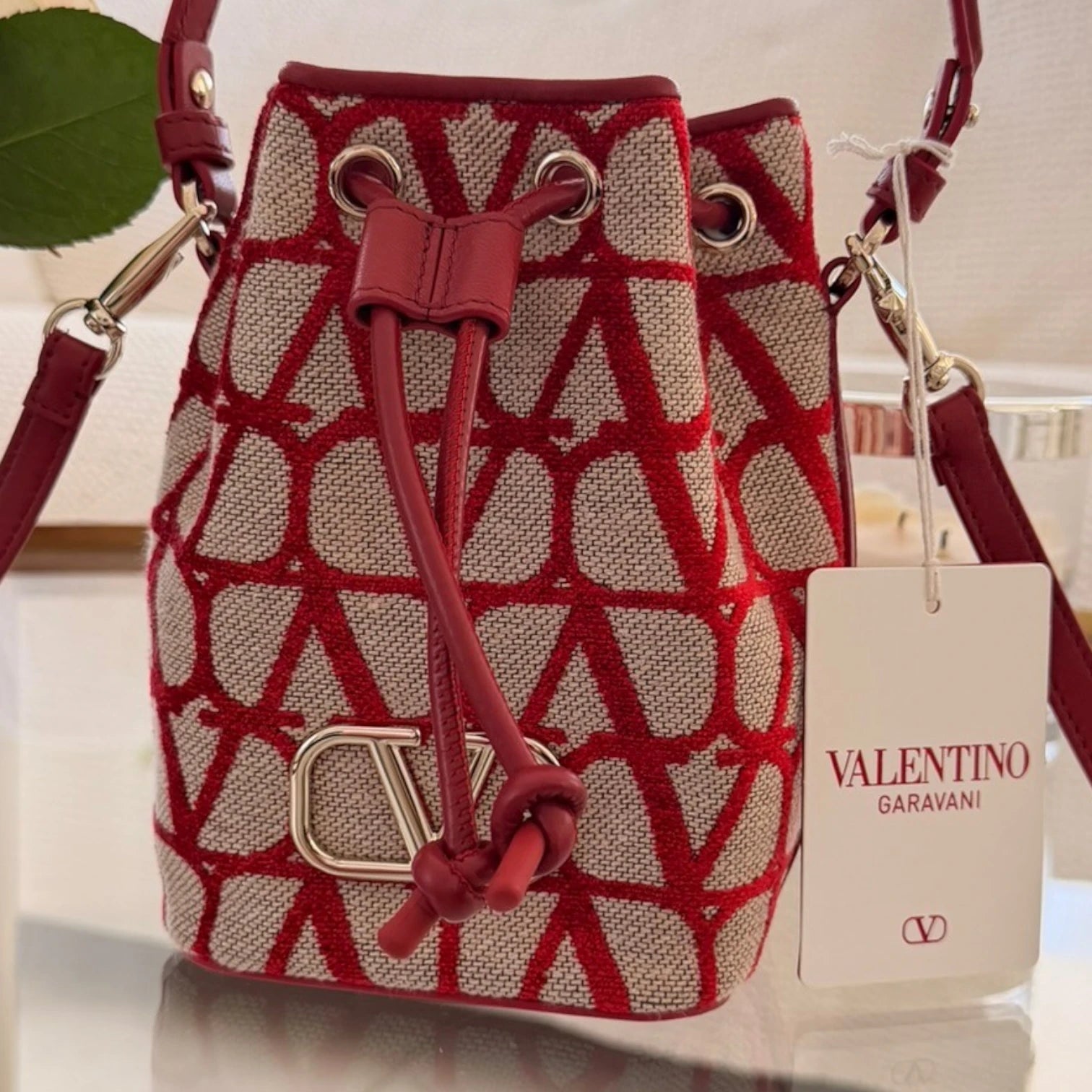 Valentino Garavani  | Mini Vlogo signature bucket bag