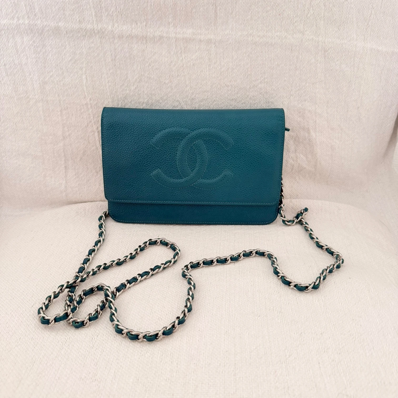 Chanel CC Caviar Wallet On Chain crossbody bag with a chain, turquoise caviar leather available in Cyprus 