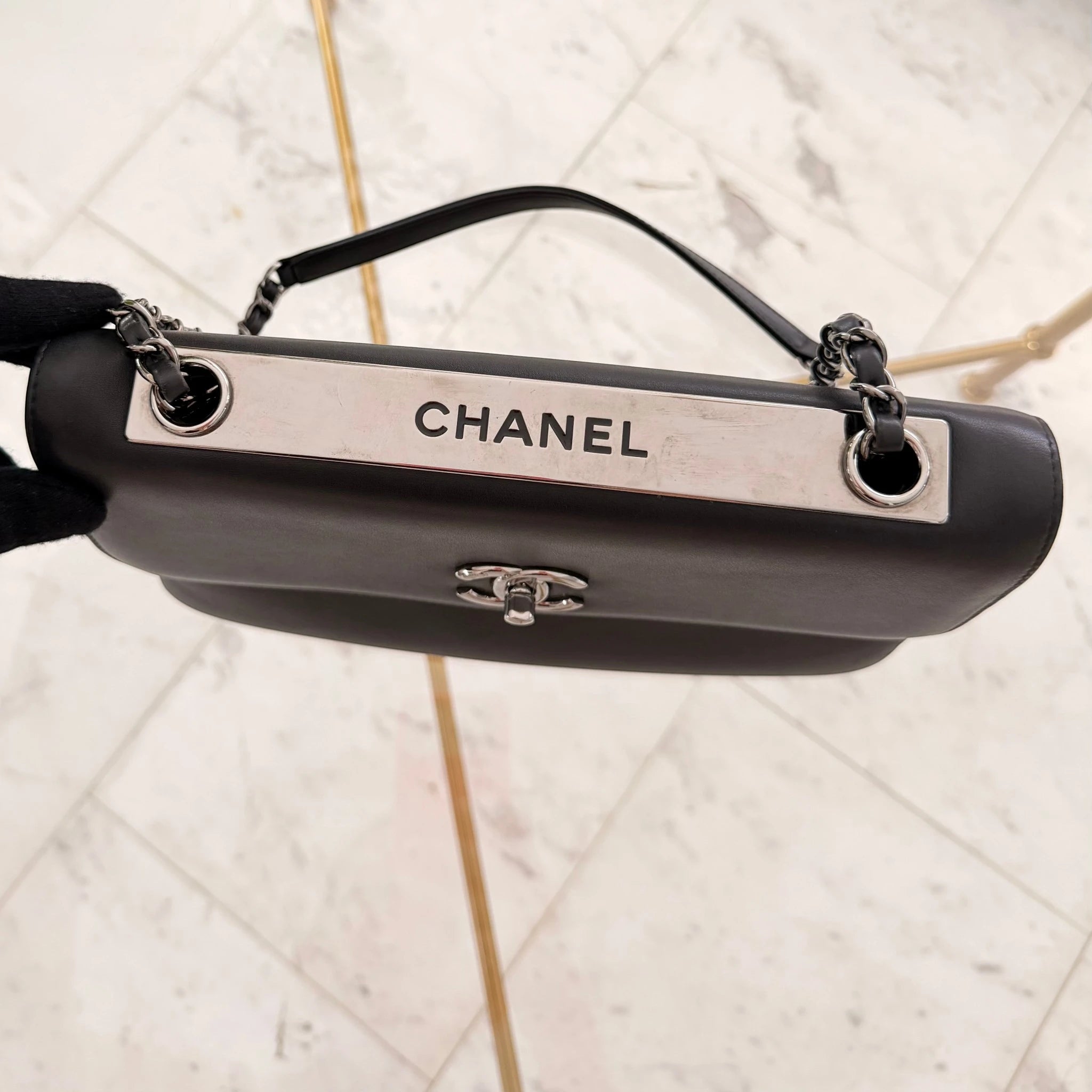 Chanel | Medium Lambskin CC Flap shoulder bag