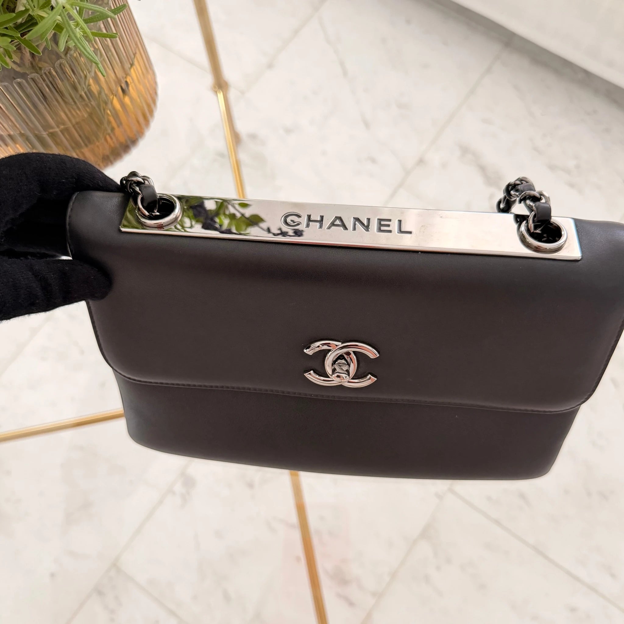 Chanel | Medium Lambskin CC Flap shoulder bag