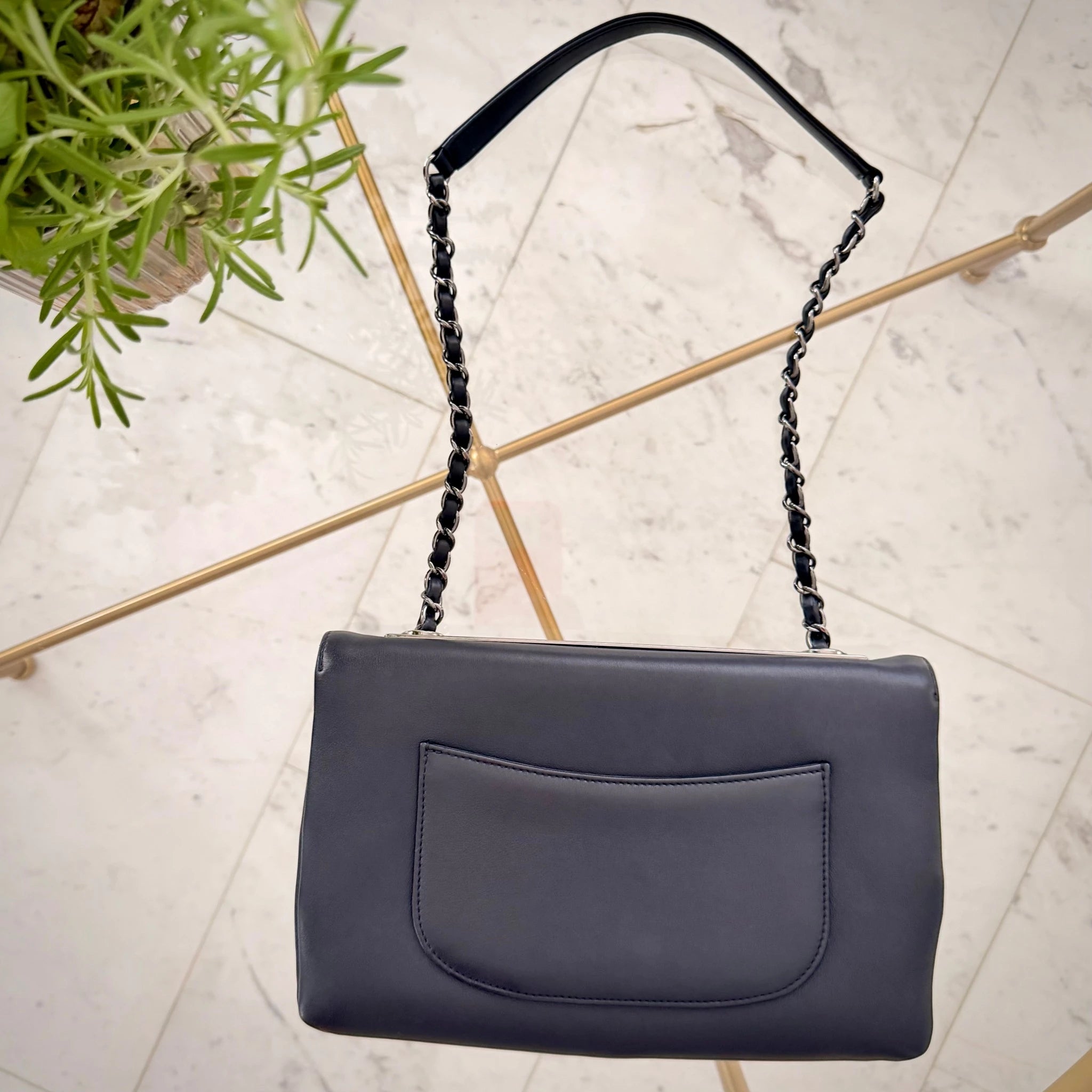Chanel | Medium Lambskin CC Flap shoulder bag