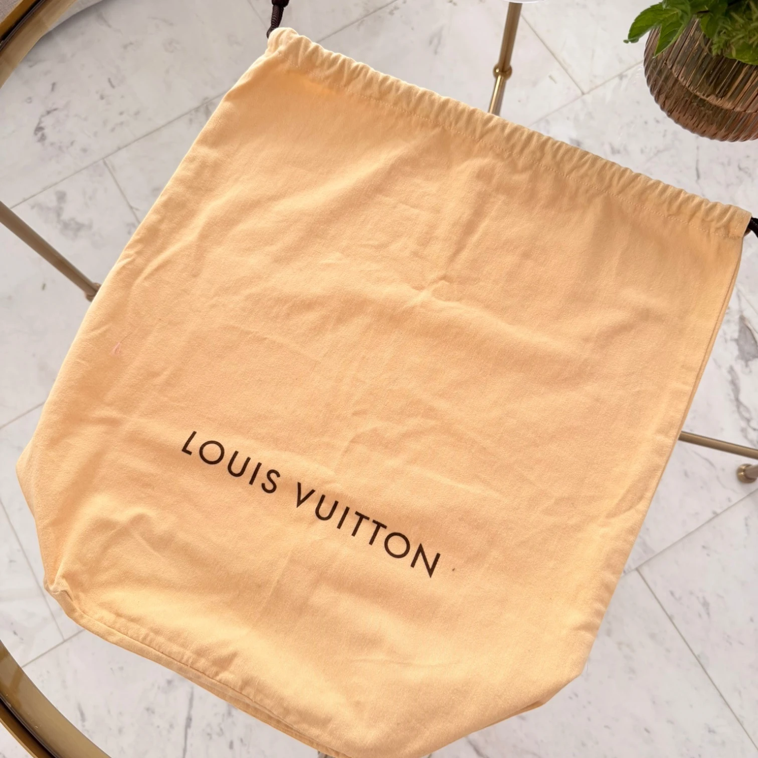Dust bag: Louis Vuitton Galliera PM Monogram tote bag available in Cyprus