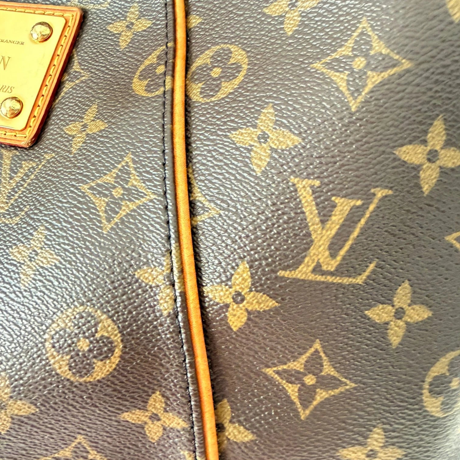 Detailed shot: Louis Vuitton Galliera PM Monogram tote bag available in Cyprus