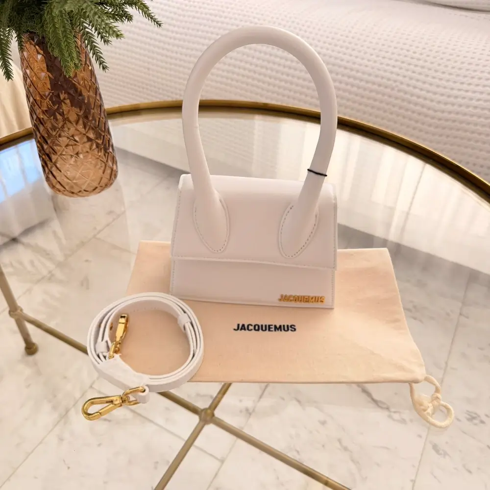 Jacquemus | The Medium Chiquito Handbag in White